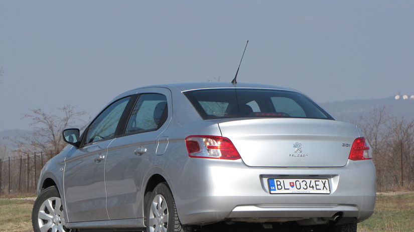 Praktickou funkciou Peugeotu 301 je vyhrievania...