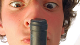 Najviac alkoholu sa ročne vypije v Bielorusku, Slováci sú na 10. mieste