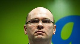 Sulík sa obracia na Brusel, nech preverí odkúpenie pohľadávok Váhostavu