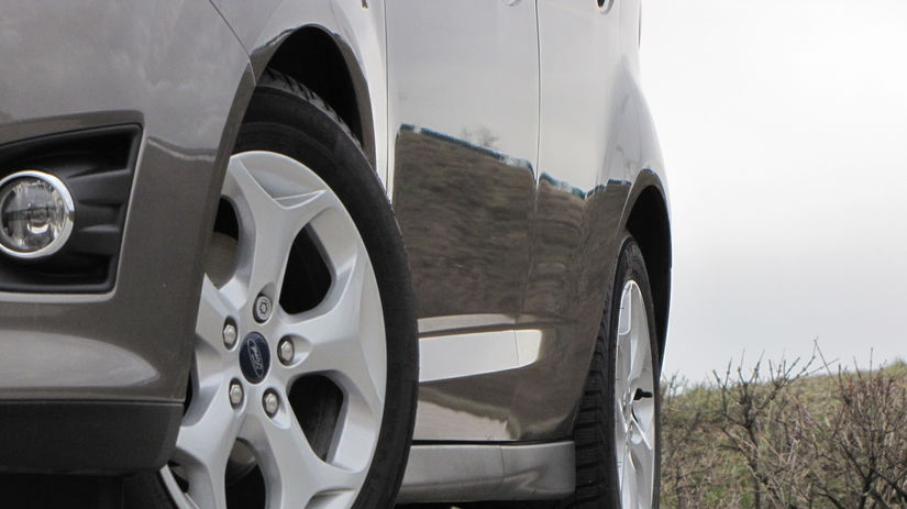 S pneumatikami 205/55 R 16 bol C-Max aj na...
