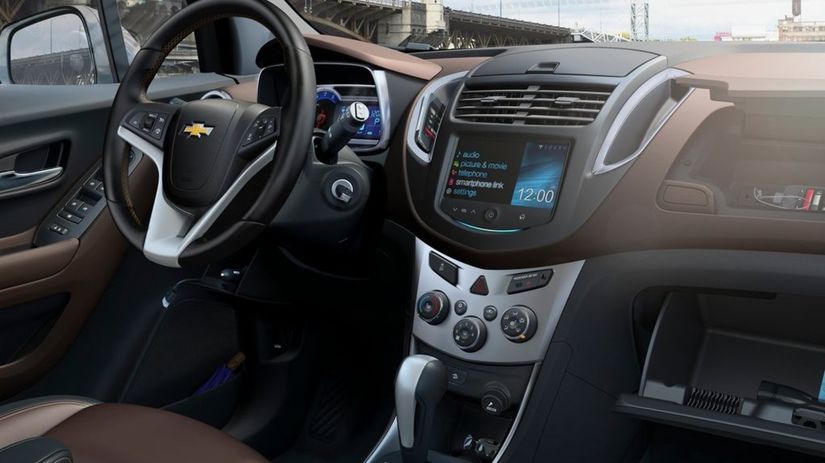 Interiér môže byť vybavený rozhraním Chevrolet...