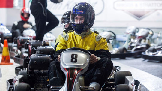 Hokejisti, motokáry