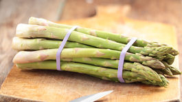 Prečo moč po konzumácii špargle tak zvláštne zapácha? 