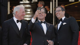 Jerry Weintraub (vľavo), herec Matt Damon (v strede) a scenárista Richard Lagravanese
