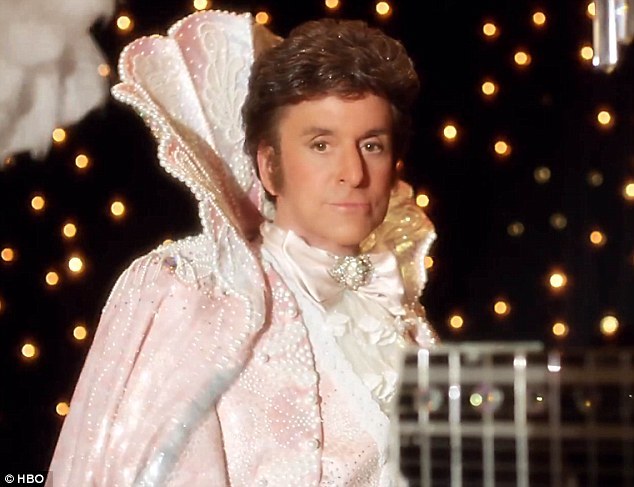 Herec Michael Douglas ako pianista Liberace...