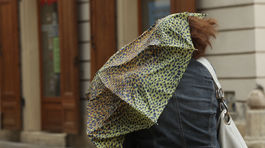 Bez elektriny stále zostáva viac ako 5000 odberných miest na strednom Slovensku