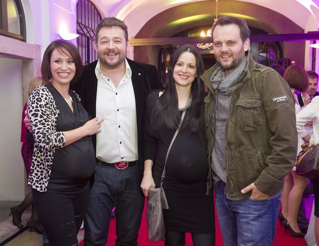 Moderátori Michal Hudák (vľavo) a Milan...