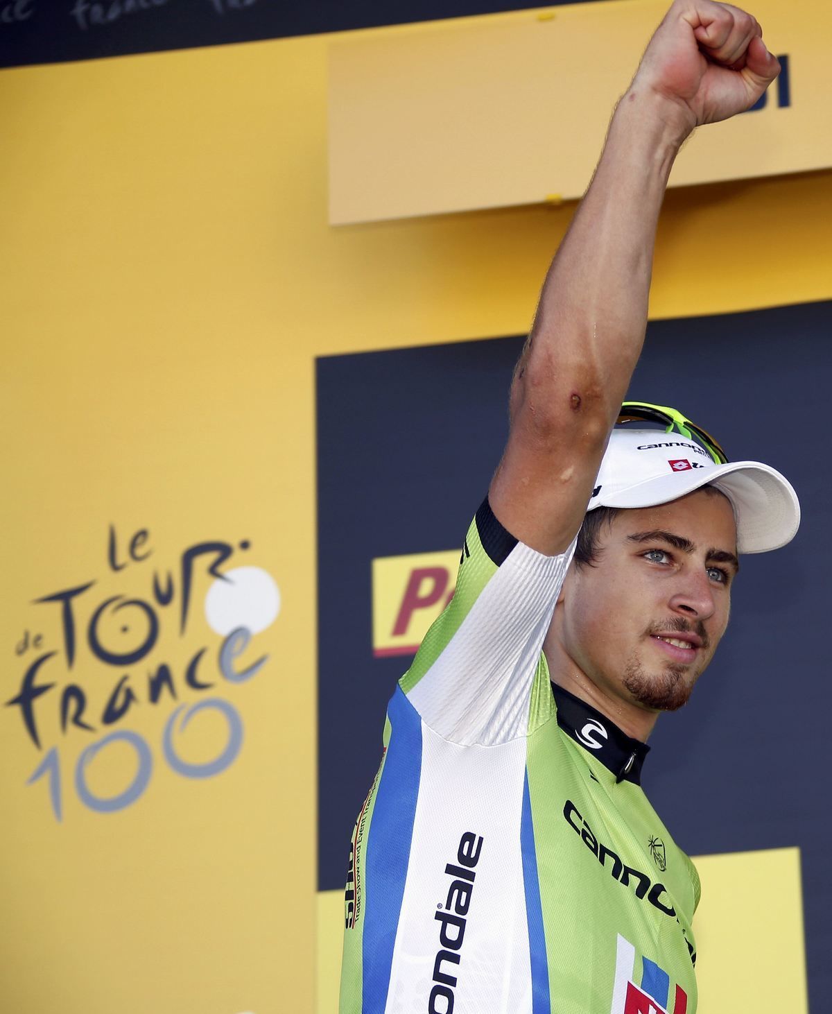 Peter Sagan sa teší z triumfu v 7. etape.