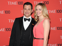 Moderátor Jimmy Kimmel a jeho manželka Molly McNearney.