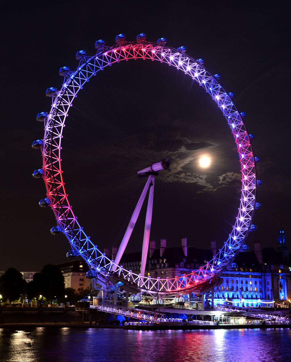 Aj slávne koleso London Eye sa pri príležitosti...