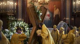 Ulicami Kyjeva prechádza kontroverzná náboženská procesia