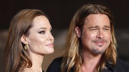 Hollywoodsky herec Brad Pitt a herečka Angelina...