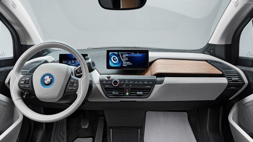 Interiér ponúka napriek kompaktným rozmerom...