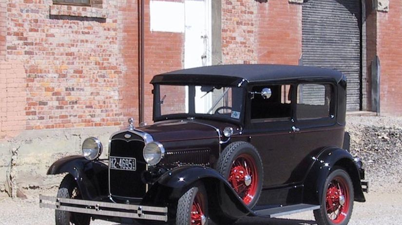 Model T nahradil Ford modelom A až v roku 1927.