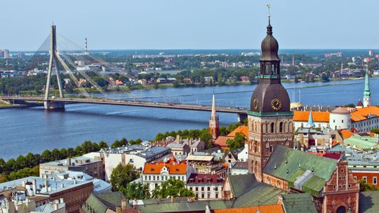 Lotyšský parlament schválil kontroverzný návrh územno-správnej reformy