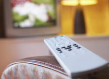 televízor, ovládač, sledovanie televízie, televízia