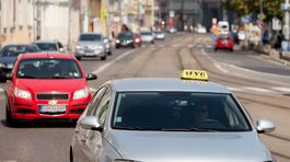 Taxislužby bežne využívajú živnostníkov ako vodičov