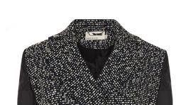 Model z kolekcie Karen Millen spĺňa atribúty...