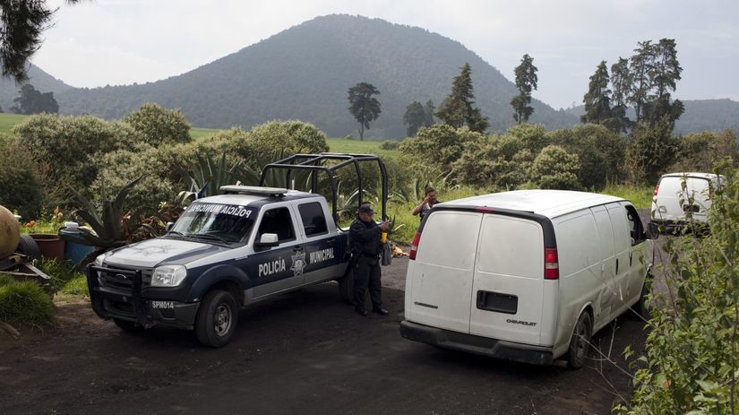 Región Tlalmanalco, kde polícia objavila hrob s...