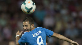 Prečo sa Real trápi? Benzema je kráľ diskoték, Varane v noci pozerá NBA