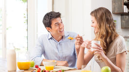 Čo raňajkujú štíhli a zdraví ľudia? Odpoveď je celkom jasná!