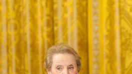 Kerry a Albrightová proti Trumpovi. Pripojili sa k žalobe