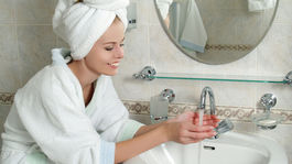 Požičiavate si partnerovu žiletku či on vašu kefku? Deliť sa nie vždy oplatí, hrozí...