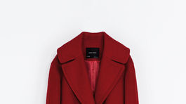 Kabát z kolekcie španielskej značky Zara.