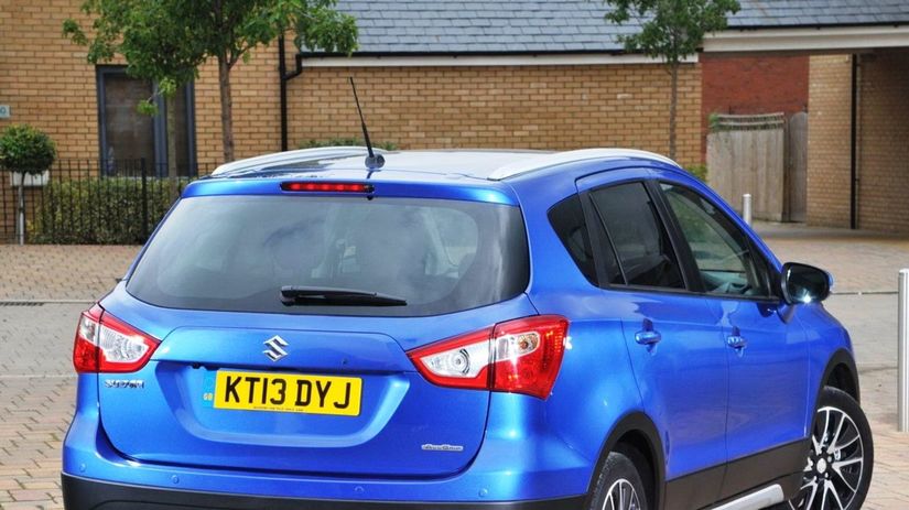 Suzuki SX4 S-Cross.