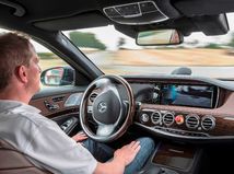 Mercedes-Benz S Intelligent Drive