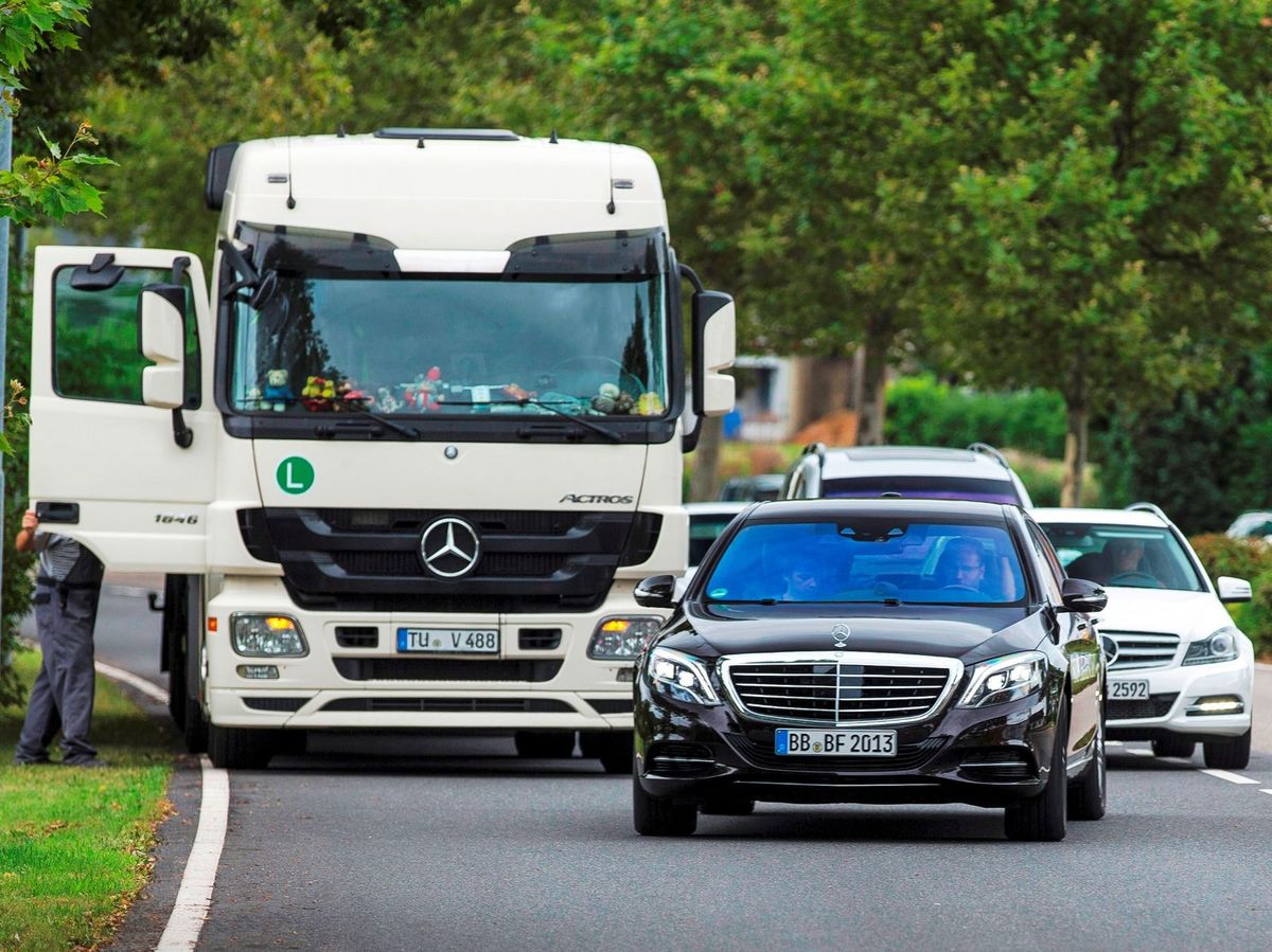 Mercedes-Benz predviedol 100 km dlhú autonómnu...