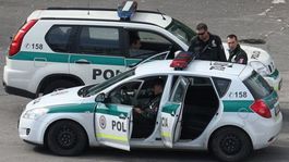 Policajti prehľadávajú bratislavské súdy, niekto v jednom z nich nahlásil bombu