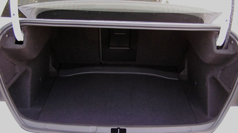 Pod zadným vekom ponúka Qoros 450 litrov pre...