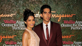 Herec Dev Patel a jeho dlhoročná partnerka - herečka Freida Pinto.