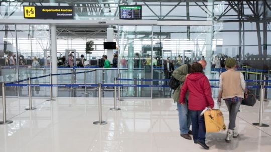 Bratislavské letisko funguje štandardne, neočakáva žiadne ďalšie komplikácie v dôsledku kalamity