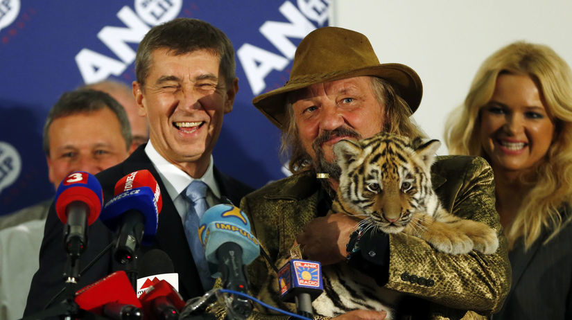 Andrej Babiš počas prejavu po skončení volieb.
