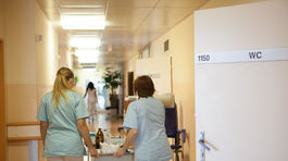 Kalavská pri reforme nemocníc zatiaľ nemá podporu Smeru ani SNS