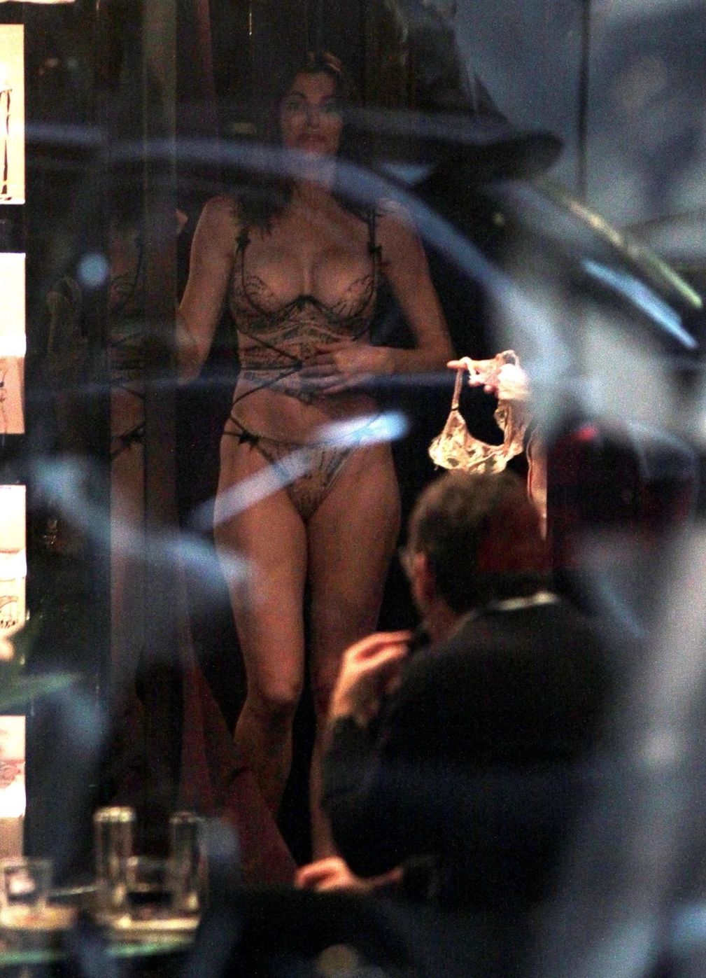 Modelka Stephanie Seymour sa predvádza...
