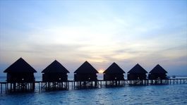 Uväznení v 'raji': Novomanželia sa pre vírus nemôžu dostať domov, účet ich asi zruinuje