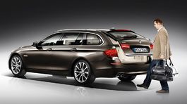 BMW-5-Series Touring 2014