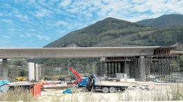 Váhostavu sa na diaľnici darí, bude prijímať