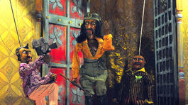 Oponu zatiahnu divadlá až na svitaní