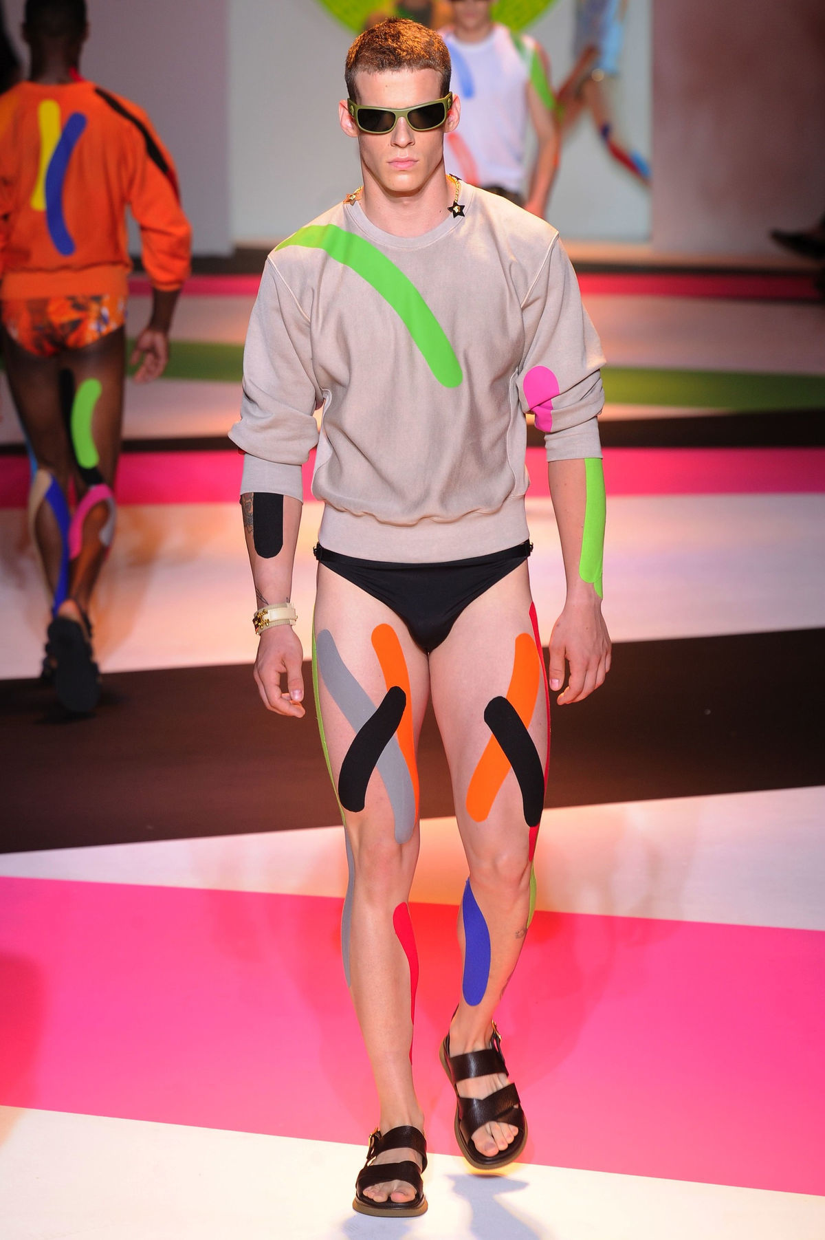 Krištof Králik na prehliadke Versace.