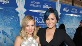 Kristen Bell (vľavo) a speváčka Demi Lovato 