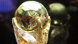 Dohoda znela: Najprv Rusko, po ňom USA.  A potom prišiel Sarkozy