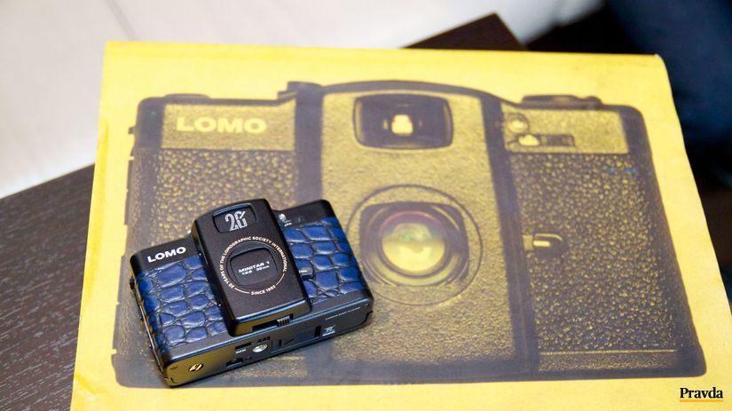 Lomo LC-A a 664-stranová kniha celá o ňom.