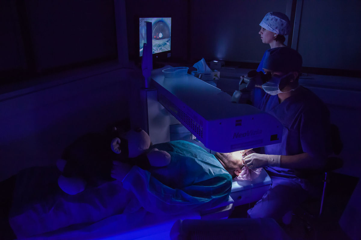 Očnú operáciu sa neoplatí vyberať ako na trhu