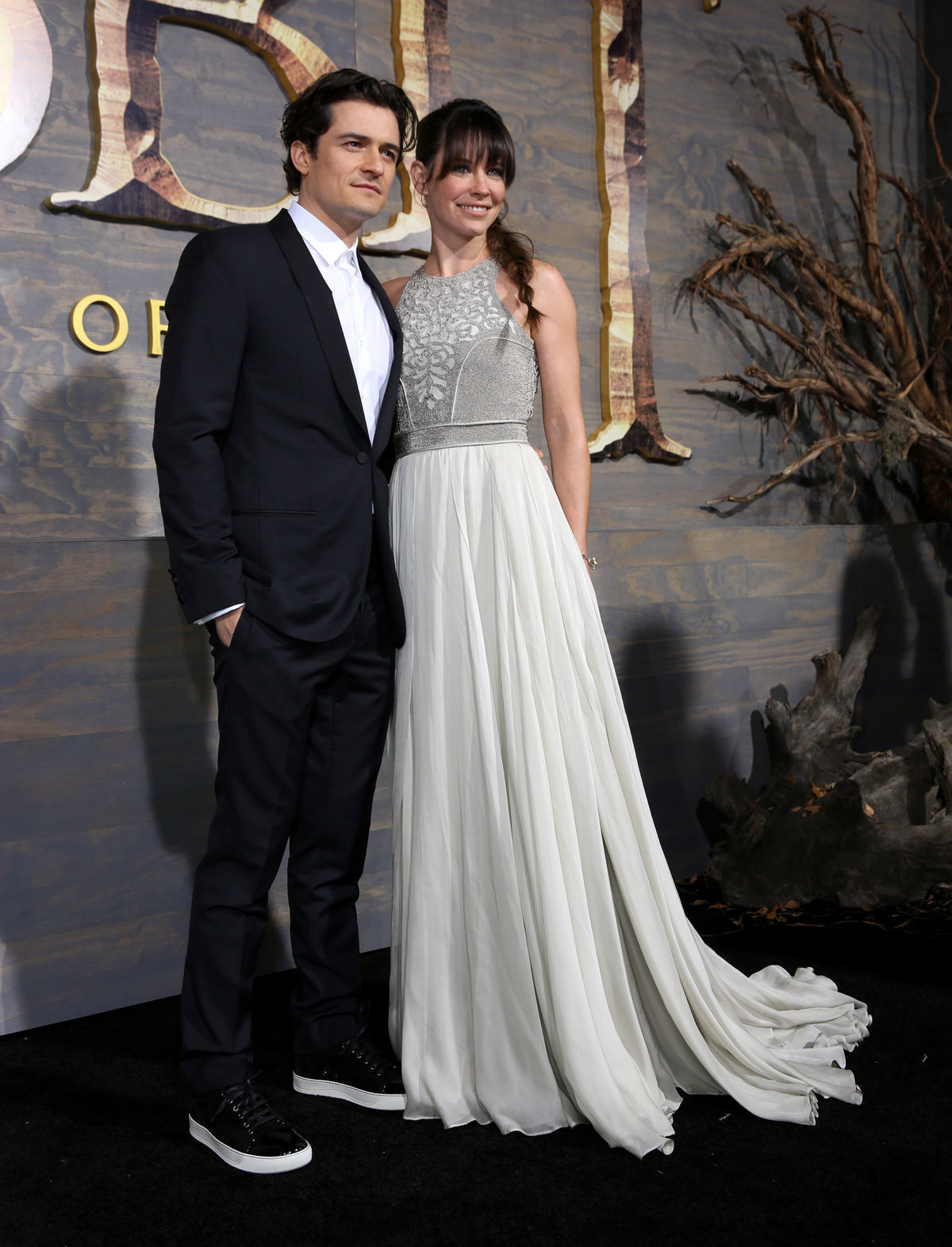 Orlando Bloom pózuje s kolegyňou Evangeline...