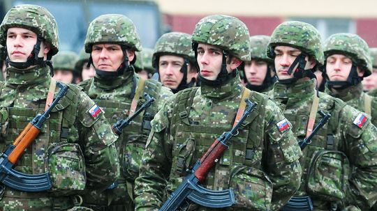 Eurokomisia plánuje vojenský Schengen, vojaci by sa presúvali v priebehu dní