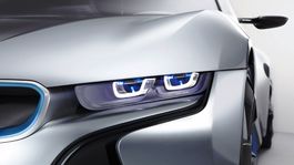 BMW i8 - laserové svetlá